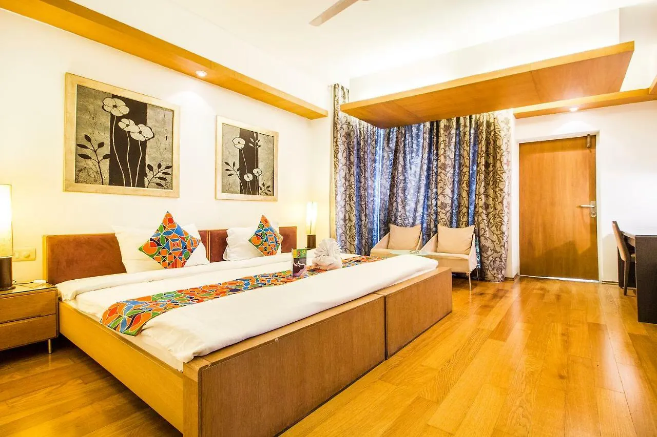 Fabhotel Raj Darbar Gurgaon 3*,