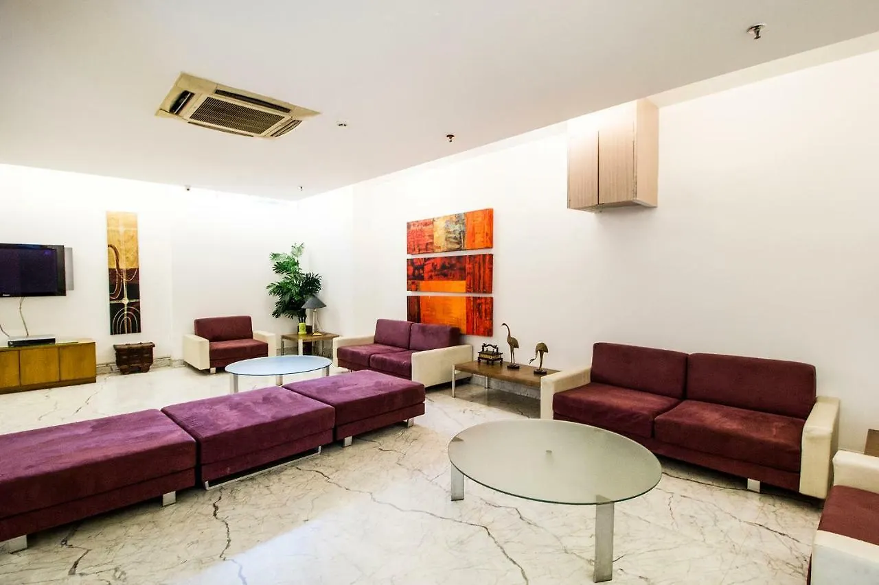 Hotel Fabhotel Raj Darbar Gurgaon