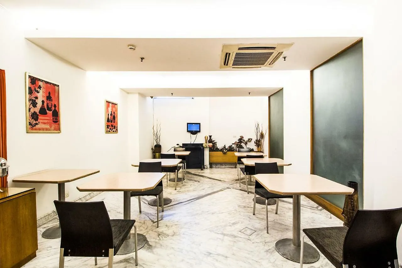 Fabhotel Raj Darbar Gurgaon India