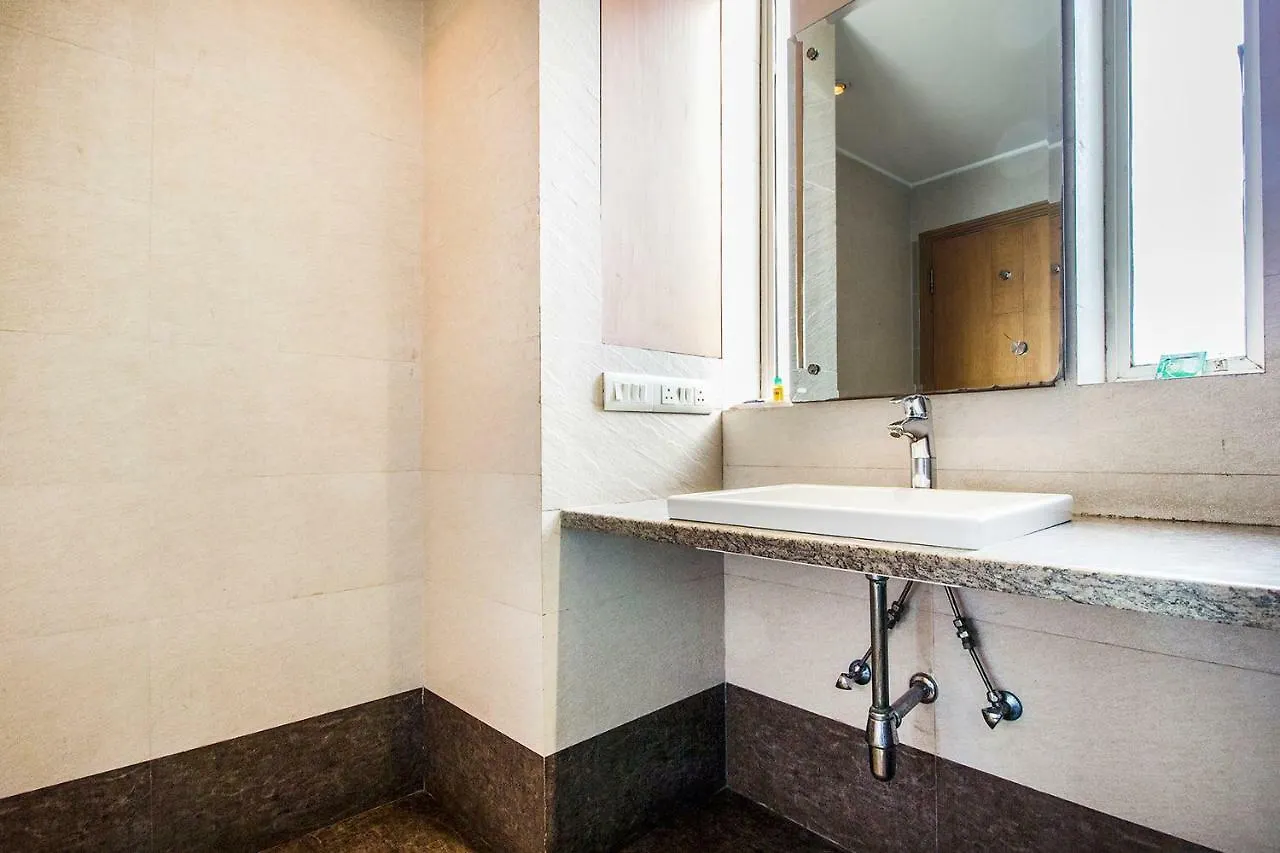 Fabhotel Raj Darbar Gurgaon 3*,  India